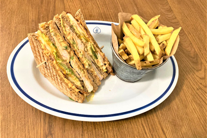 Farmer Chicken Club - Restaurant IROQUOIS