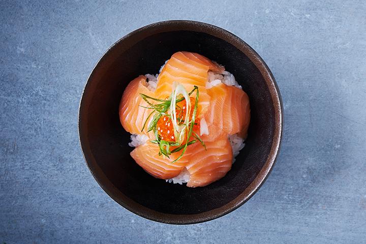 Salmon Chirachi - Yooji's