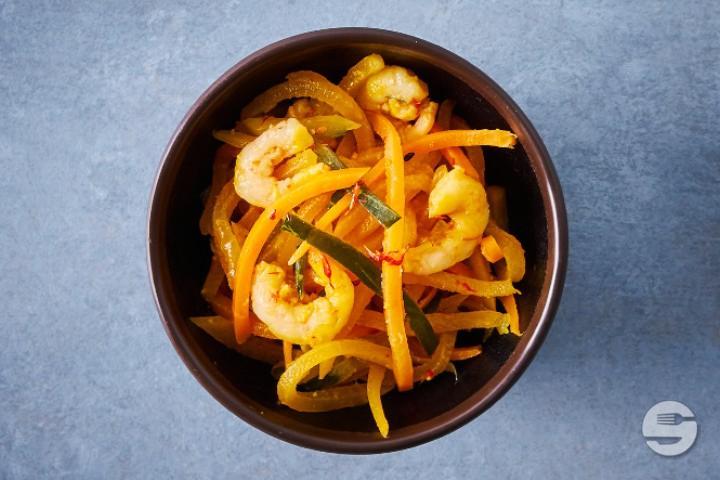 Daikon Shrimp Salad - Yooji's Winterthur
