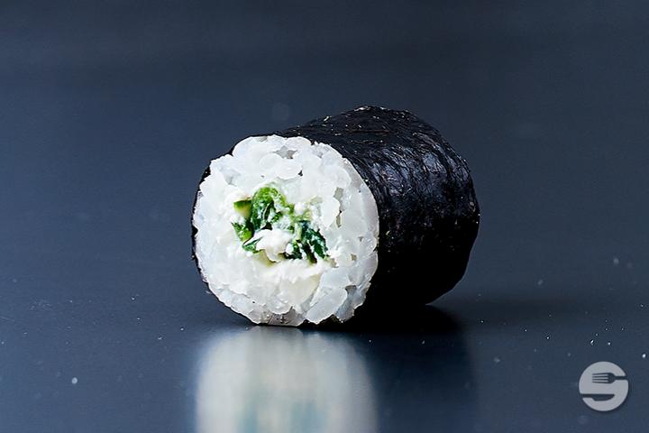 Cucumber Cream Cheese Maki (8 Stk.) - Yooji's Josefstrasse