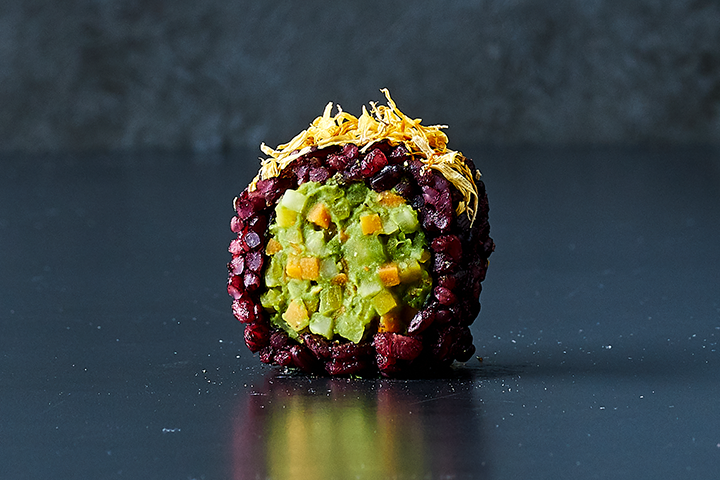 Black Vegan Inside Out Roll (4 Stk.) - Yooji's Josefstrasse