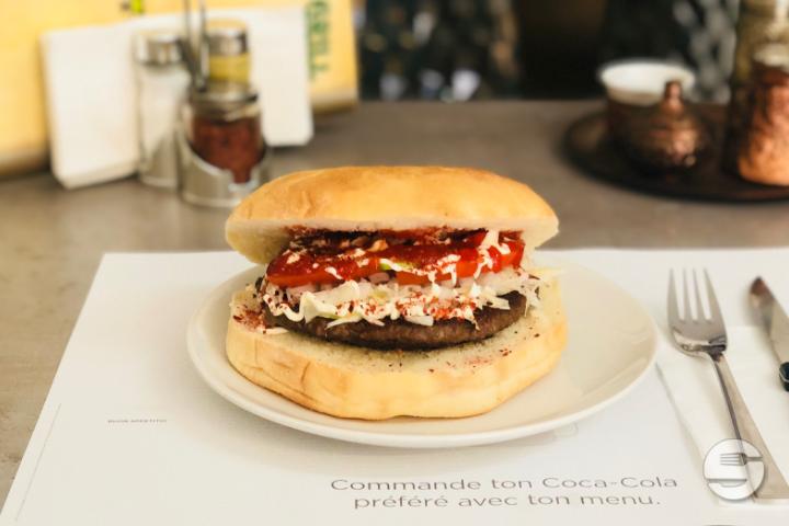 Menu Pljeskavica Sandwich (160g) - Balkan Grill