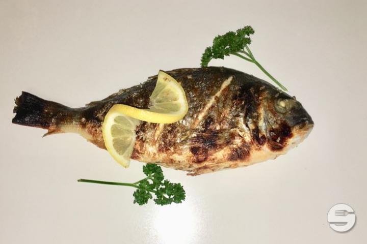 Grilled Sea Bream - Poulet Minute