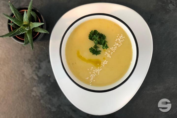Soup of day dish size - Végé Café