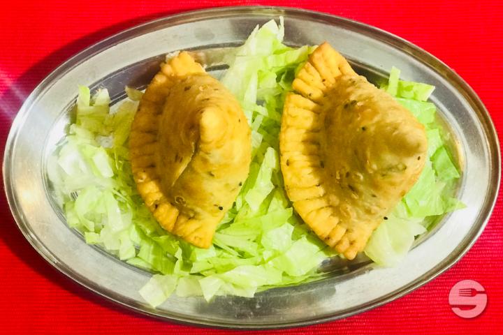 Vegetable Samosas - Indian Plaza