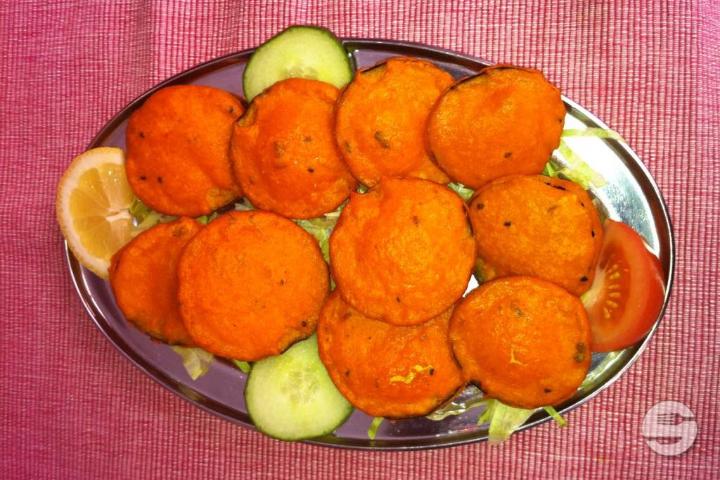 Aloo Pakoras - Indian Plaza
