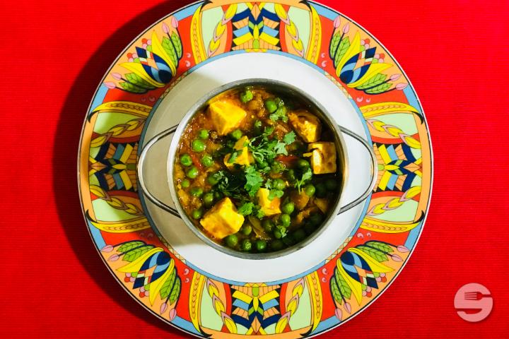 Mutter Paneer - Indian Plaza