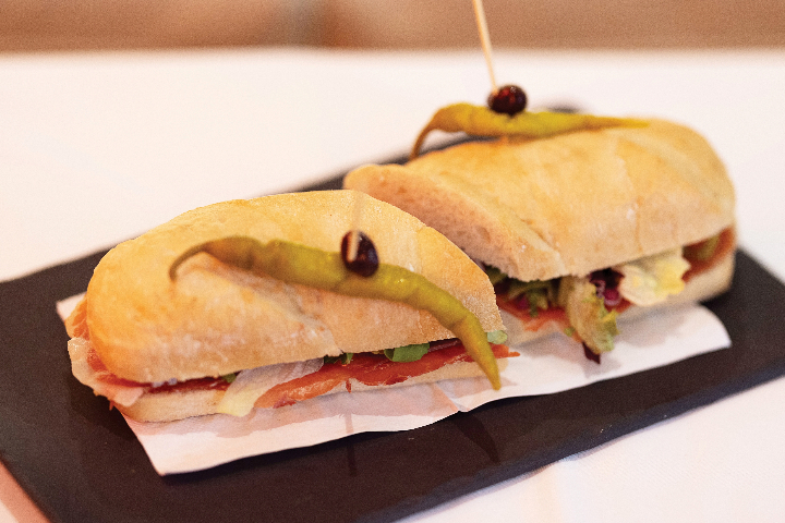 Sandwich Serrano Ham - Almodò Bar
