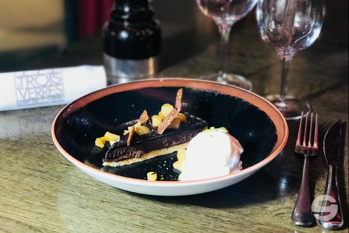 Dark Chocolate Pie - Œnothèque - Les Trois Verres