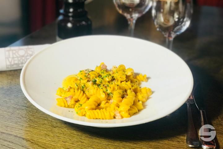 Homemade carbonnara spaghetti - Œnothèque - Les Trois Verres