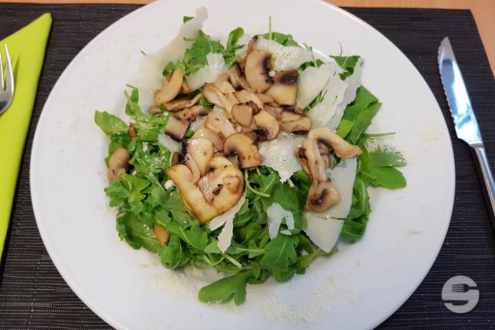 RUCOLA CON FUNGHI E PARMIGIANO - Testarossa