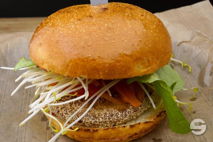 Flower-Power Burger - Max Salads & Burger
