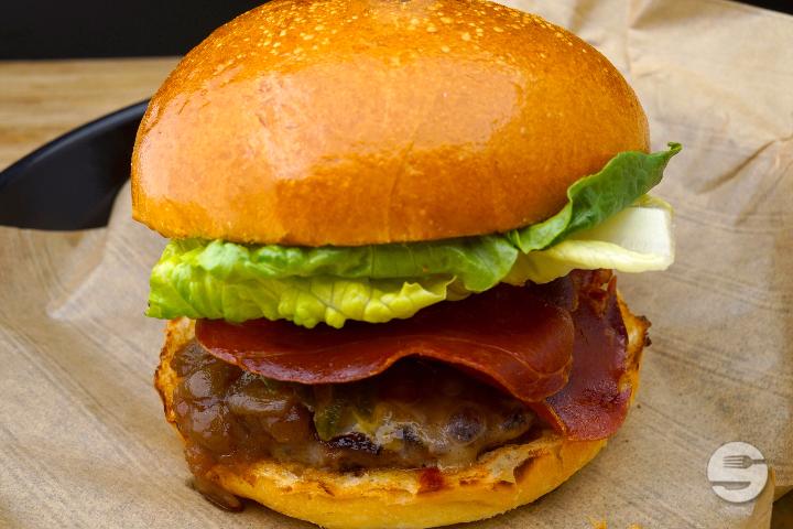 Max Burger - Max Salads & Burger