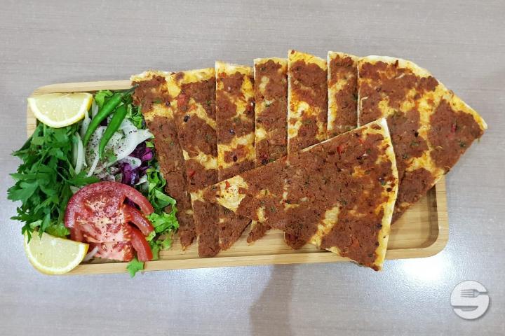 Lahmacun avec salade - Minute Kebab