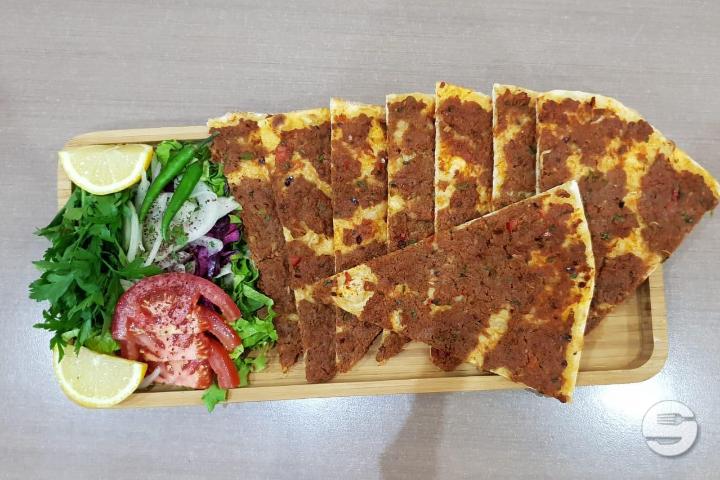 Lahmacun avec salade - Minute Kebab