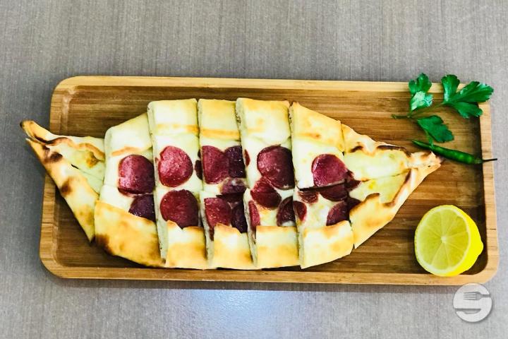 Pide sucuk - Minute Kebab