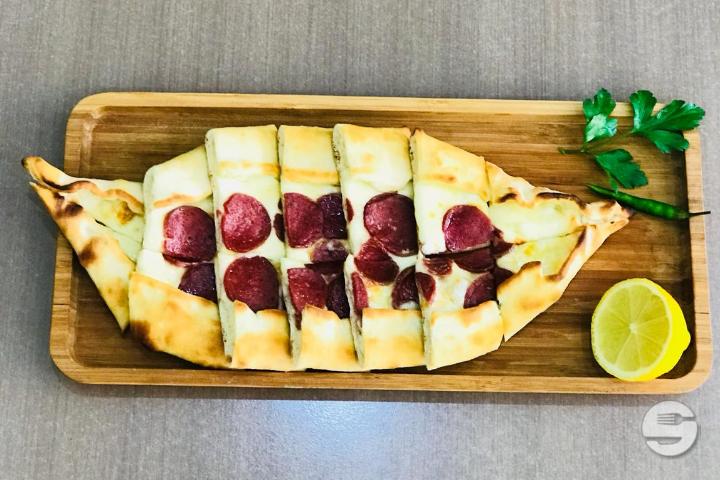 Pide sucuk - Minute Kebab