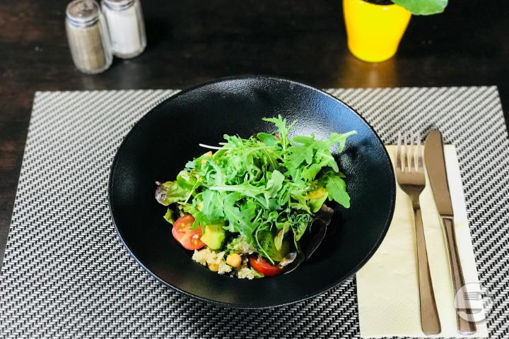 Vegetarian Salad - Le Metropole