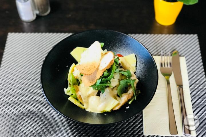 Chicken Salad - Le Metropole