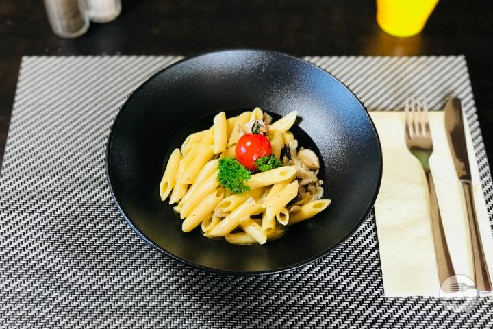 Penne with Mushrooms - Le Metropole