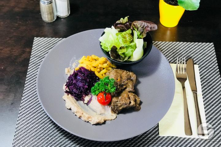 Deer stew - Le Metropole