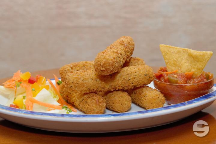 Mo-so-frito (6 stück) Mozzarella sticks - Salsa Grill Mexican BBQ & Steaks