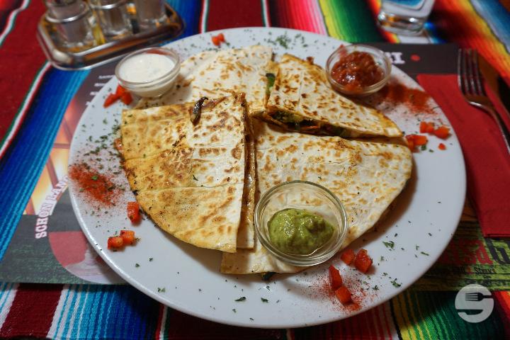 Casa quesadilla Tortilla sandwich - Salsa Grill Mexican BBQ & Steaks