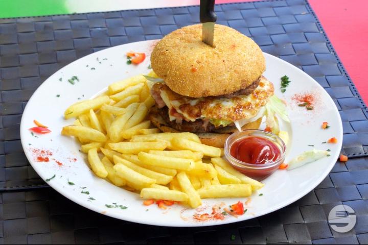 Classic chicken Burger - Salsa Grill Mexican BBQ & Steaks