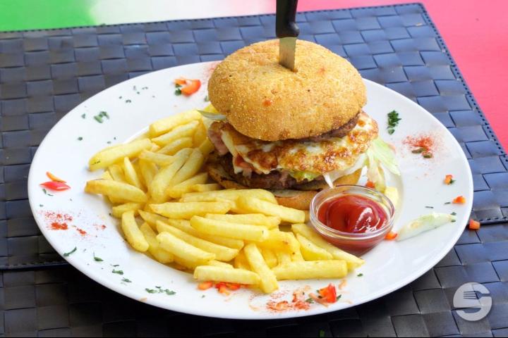 Southern grill Burger - Salsa Grill Mexican BBQ & Steaks