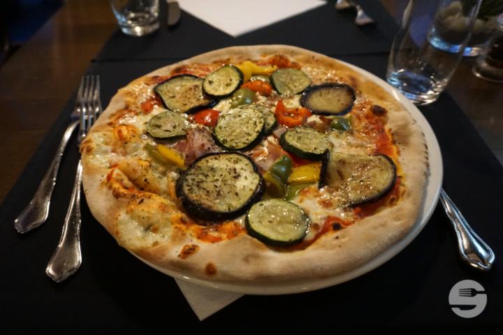 Pizza Giardiniera - Ristorane Toscana
