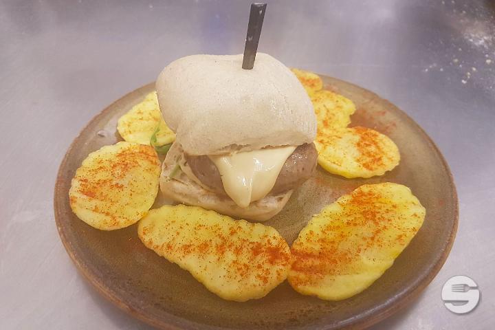 Small burger B21 - Bodega 21