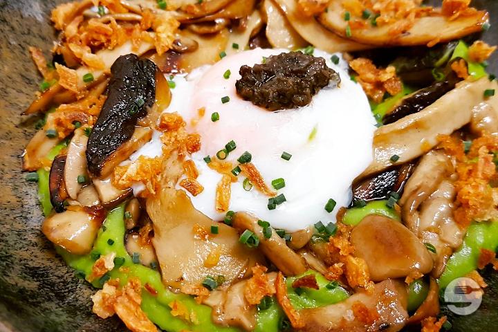 Seasonal fried mushrooms - Bodega 21