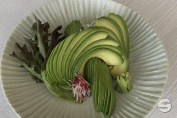 Avocado Salad - Aki Sushi