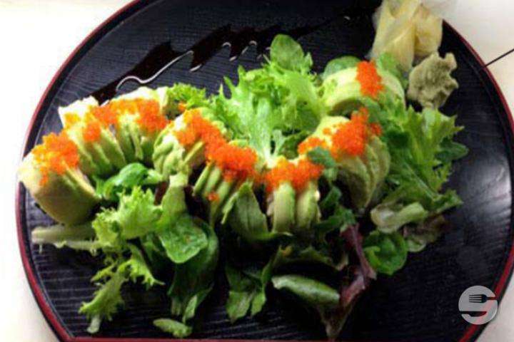 Caterpillar Roll - Aki Sushi