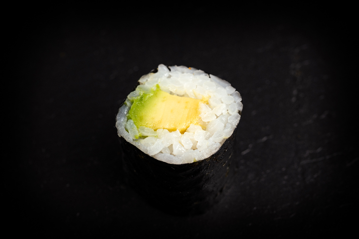 Avocado Hosomaki - Aki Sushi
