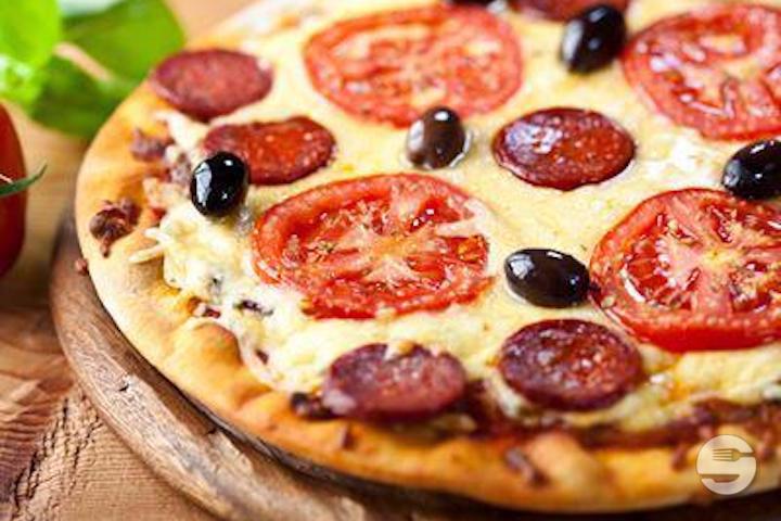 Pizza Chorizo - Hashtag Food