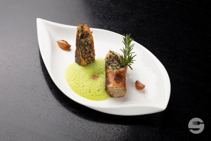Croustillant d'escargots aux girolles - Le Patio Boeuf & Homard