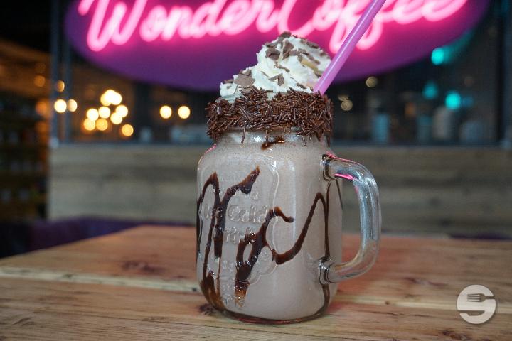 Chocolate Shake - WonderWaffel