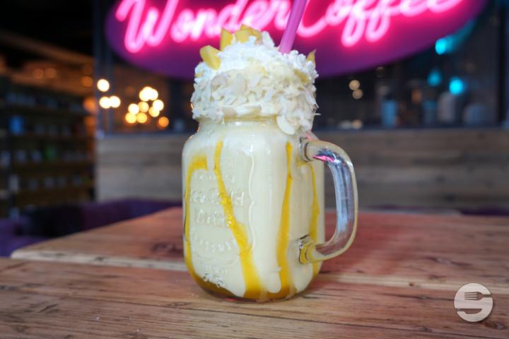 Mango Shake - WonderWaffel