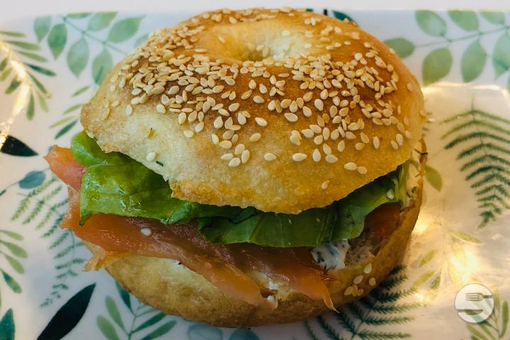 Bagel artisanal au saumon - Sandy Point