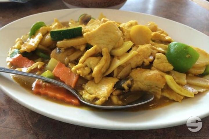 506. Curry chicken - Palais Bonheur