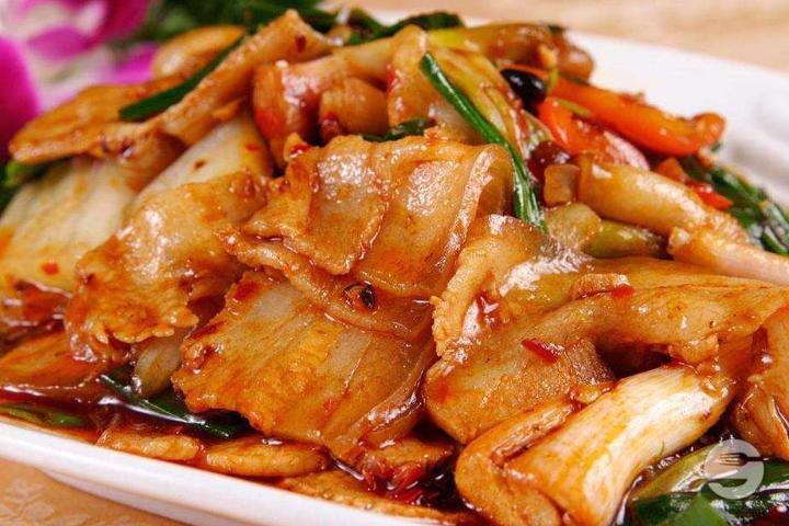 808. Sliced pork sauteed with black bean and soya sauce - Palais Bonheur