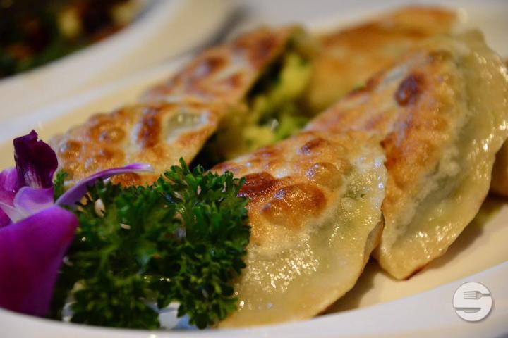1204. Chinese garlic chive calzone (3 pces) - Palais Bonheur