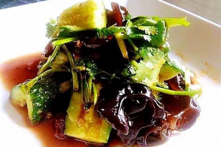 Salade de Concombre & Champignons Noirs - La Saison