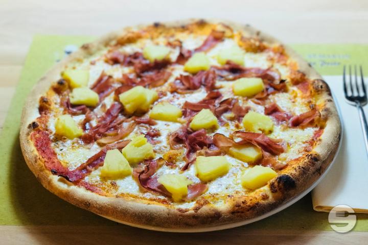 Pizza Hawaii - Gasthof St-Martin