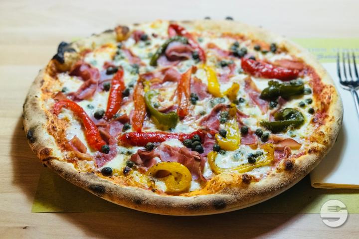 Pizza Sicilianna - Gasthof St-Martin