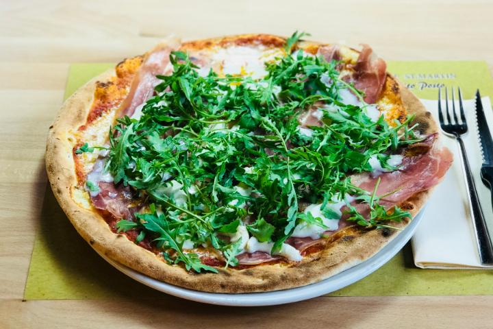Pizza Mascarpone - Gasthof St-Martin