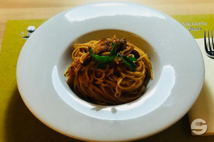 Spaghetti all'matriciana - Gasthof St-Martin