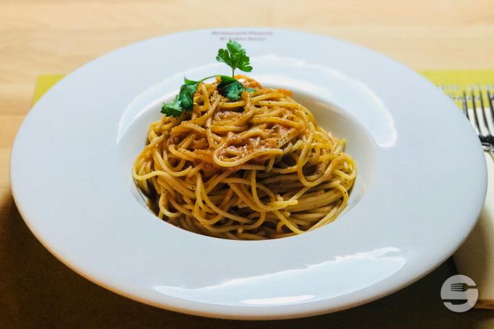 Spaghetti al pomodoro - Gasthof St-Martin