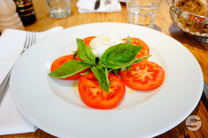 Insalata Caprese Burrata - Pizzeria Ristorante Molino (Glattzentrum)